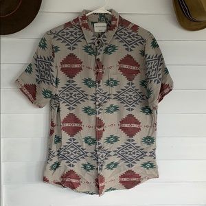 Men’s southwestern print button up🌵